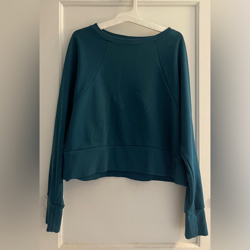 Nike Women's Dri-FIT FLocked Cropped Sweatshirt Size M